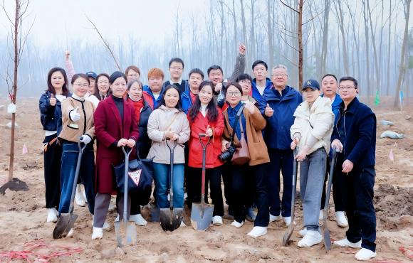 扶残助困显担当 植树添绿护家园——壹定发官网国祯植树护绿在行